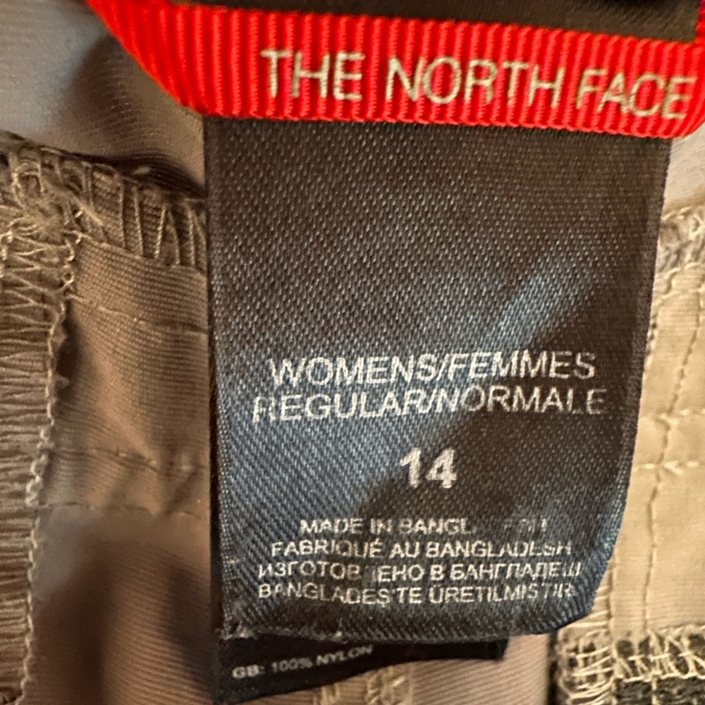 The North Face Women’s Sedona Sage Gray nylon convertible snap zipper 14 pants - Picture 10 of 14